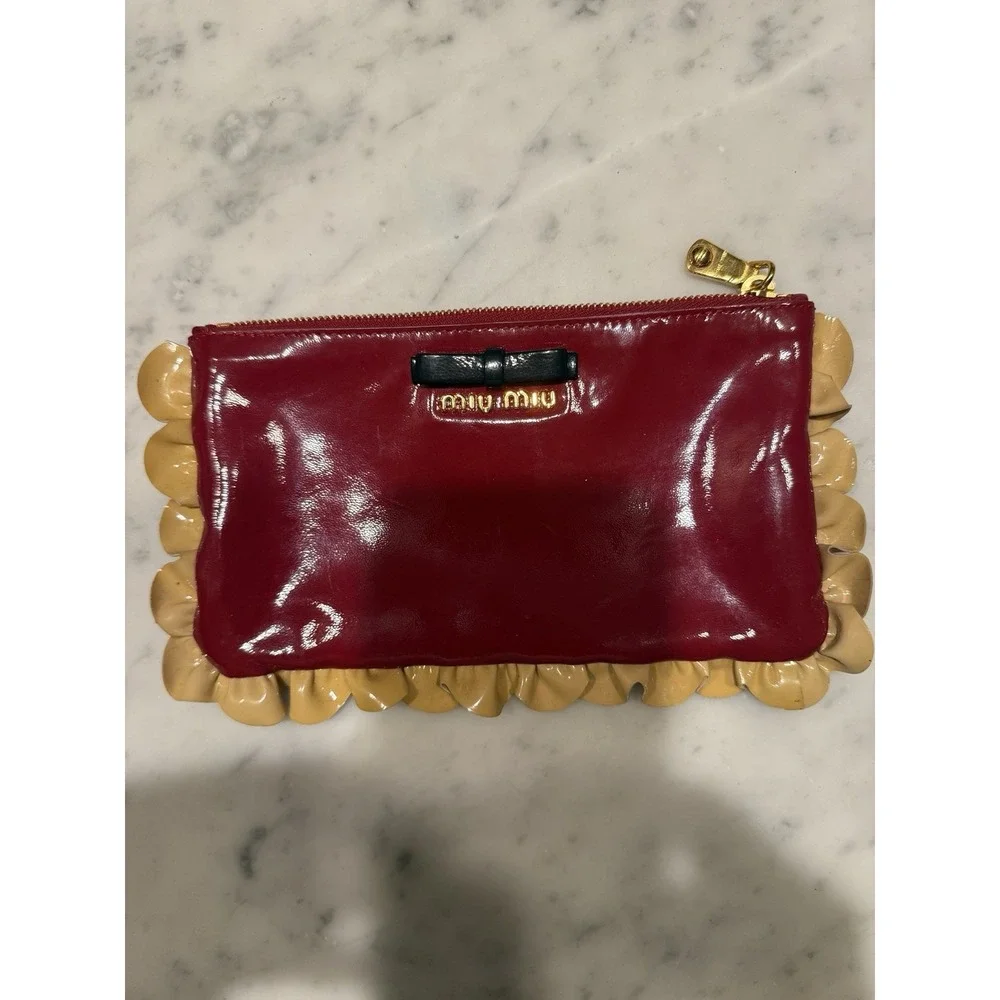 Miu Miu Red Patent Leather Ruffle Bow Pouch Clutch Bag Ciliegia Cipria